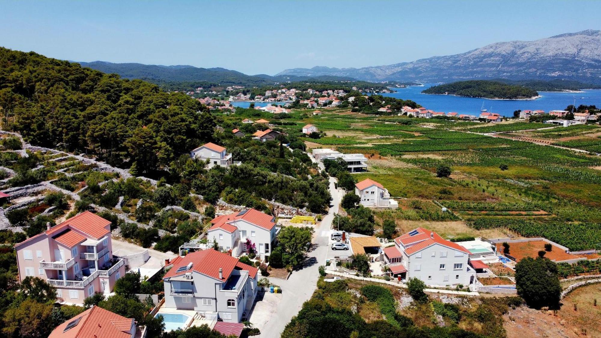 Villa Bella Vista Lumbarda Exteriör bild